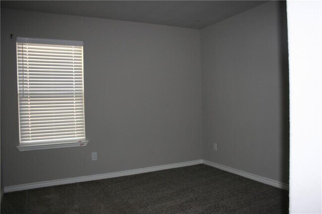 Building Photo - 6100 Cordillera Dr