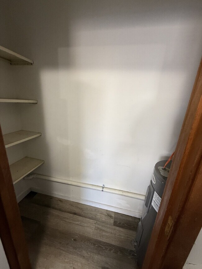 Building Photo - 2-Bedroom Gem in Versailles, OH!"