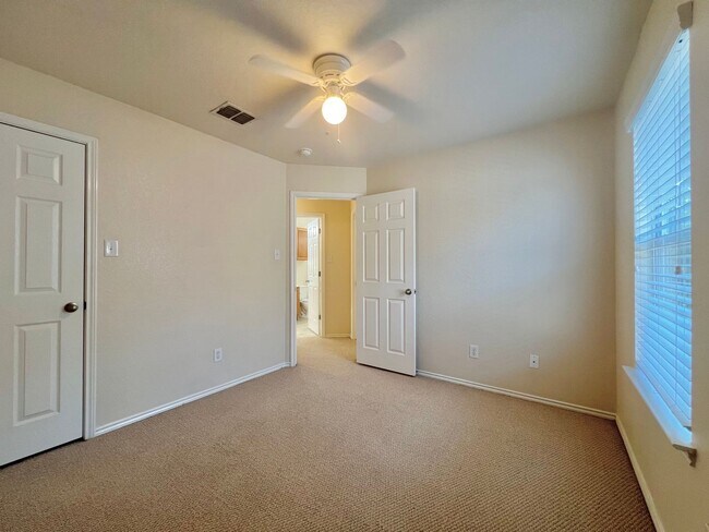 Building Photo - 11111 Dewberry Field