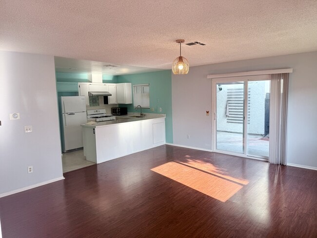 Building Photo - 29272 Murrieta Rd