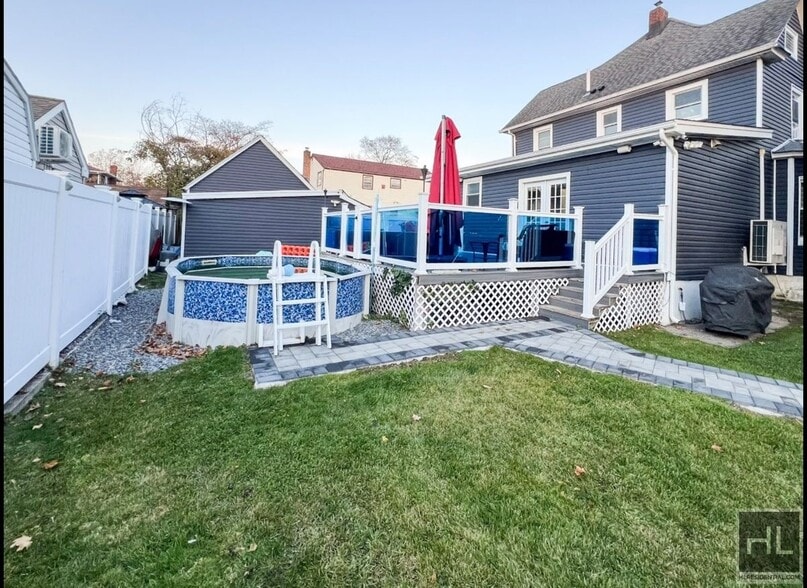 Building Photo - 3rd avenue