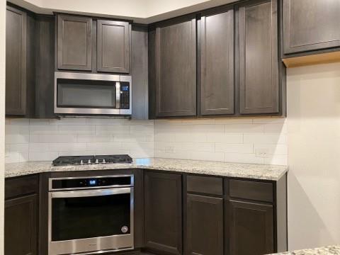 Building Photo - 2405 Klamath Dr