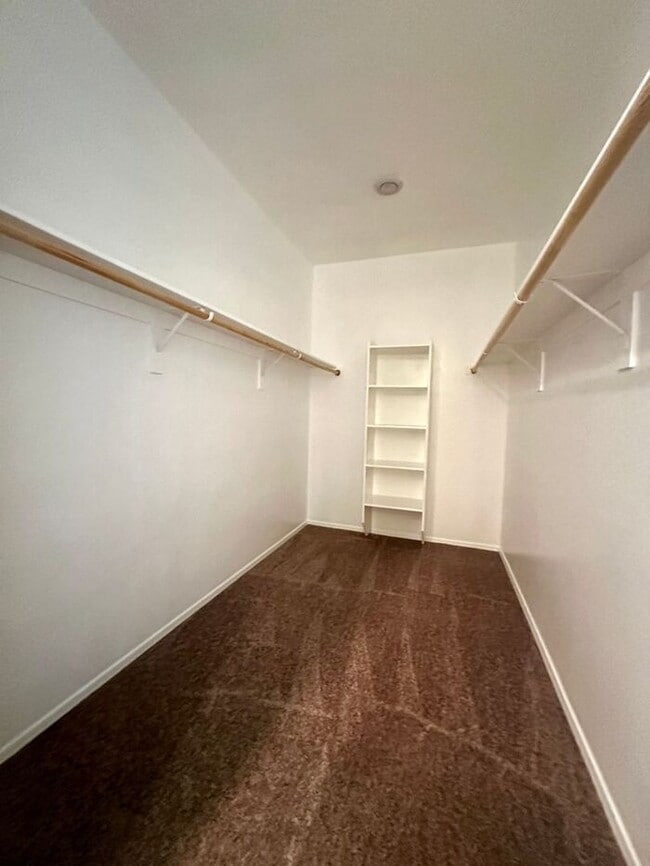 Building Photo - Stunning 4-bedroom, 2-bathroom home located in the vibrant community of Sahuarita, AZ