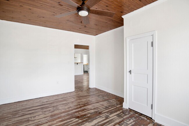 Building Photo - 4117 Barrancas Ave