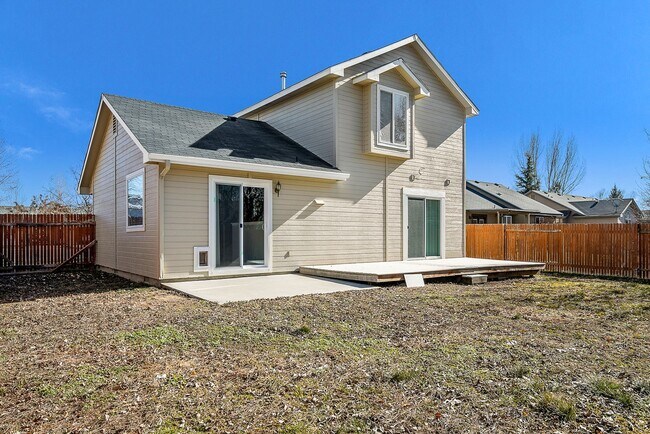 Building Photo - Welcome to Star! Great location 3 bed 2.5 Bath