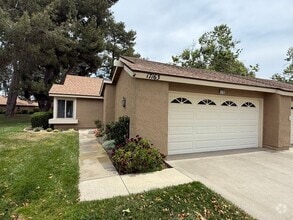 Building Photo - 2 Car Garage Capri II