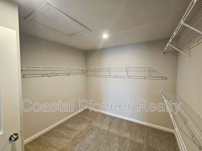 Building Photo - 19403 Blue Pond Dr