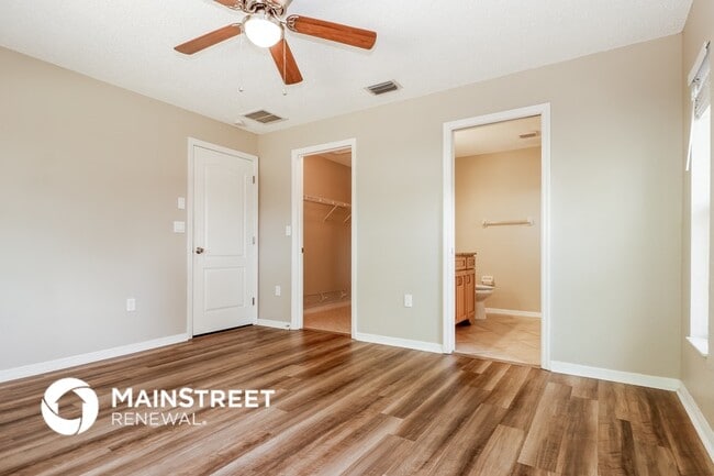 Building Photo - 3173 Parkhill Ave