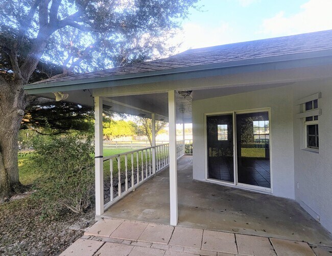 Building Photo - 819 Cindy Cir Ln