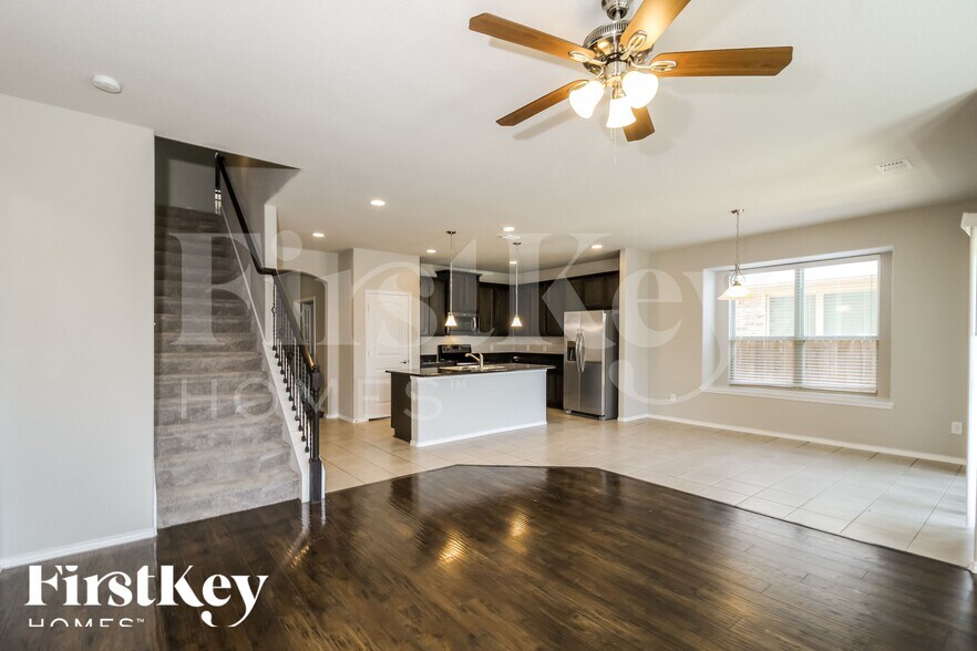 Building Photo - 3712 Fossil Tree Ln