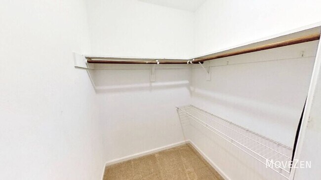 Building Photo - 7223 Sandy Creek Dr