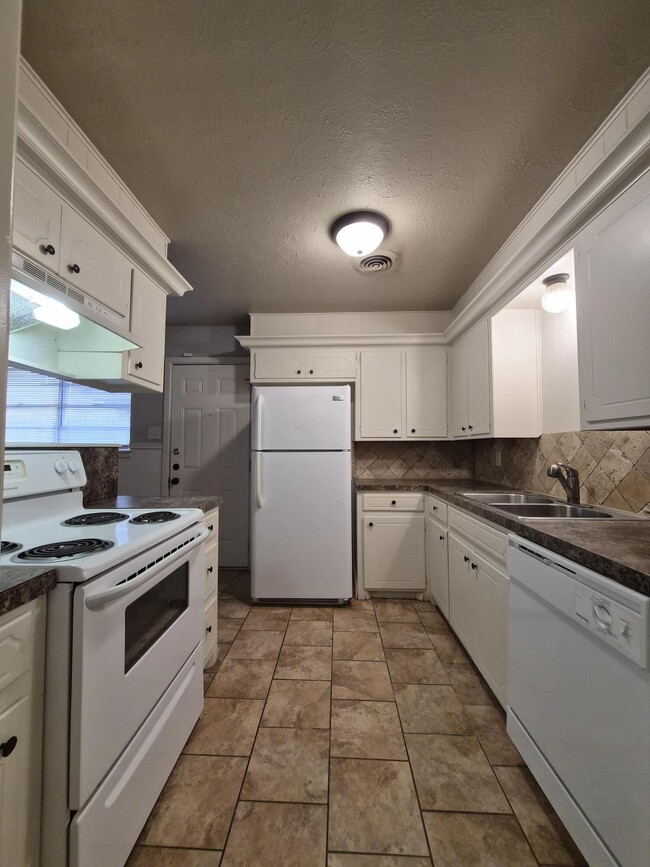 Building Photo - 3813 51st St