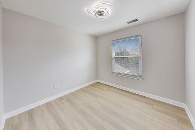 Building Photo - 2706 Steamboat Cir