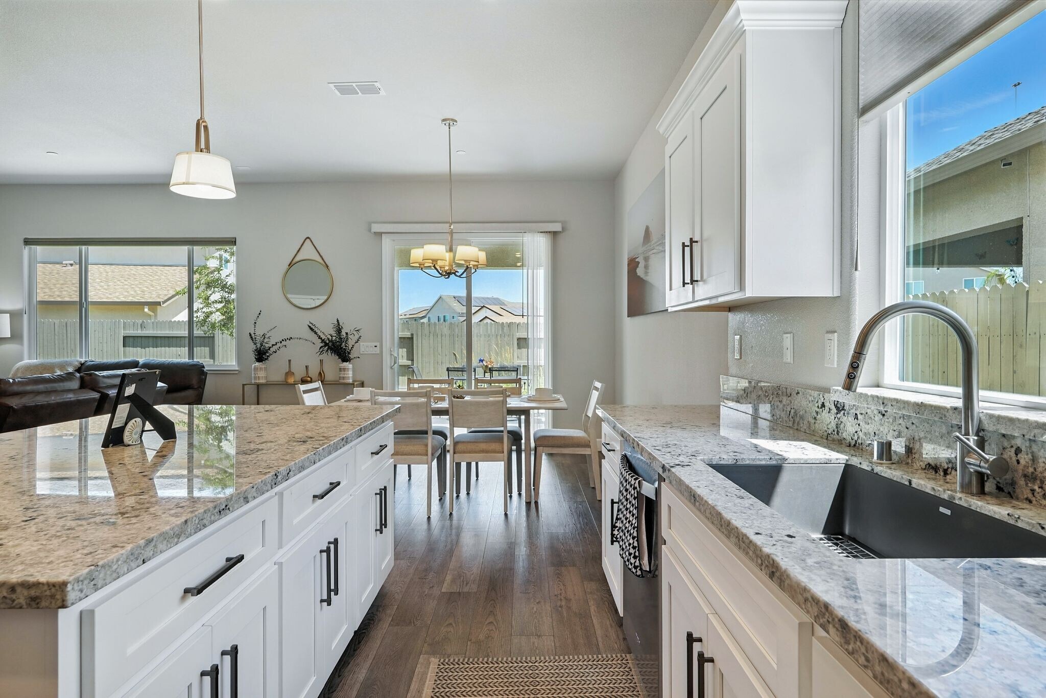Building Photo - 5049 Cardero Way