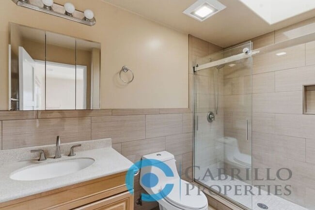 Building Photo - 5425 Adams Ave