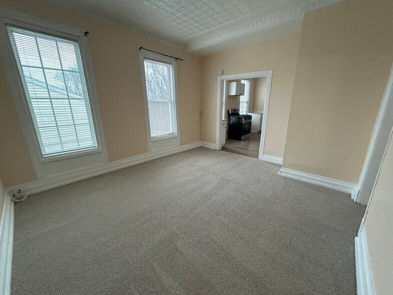 Building Photo - 14 McElwain Ave