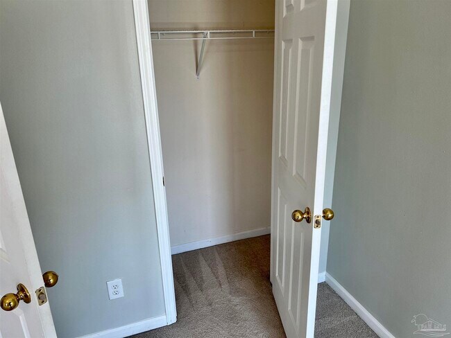 Building Photo - 280 Swaying Pine Ct