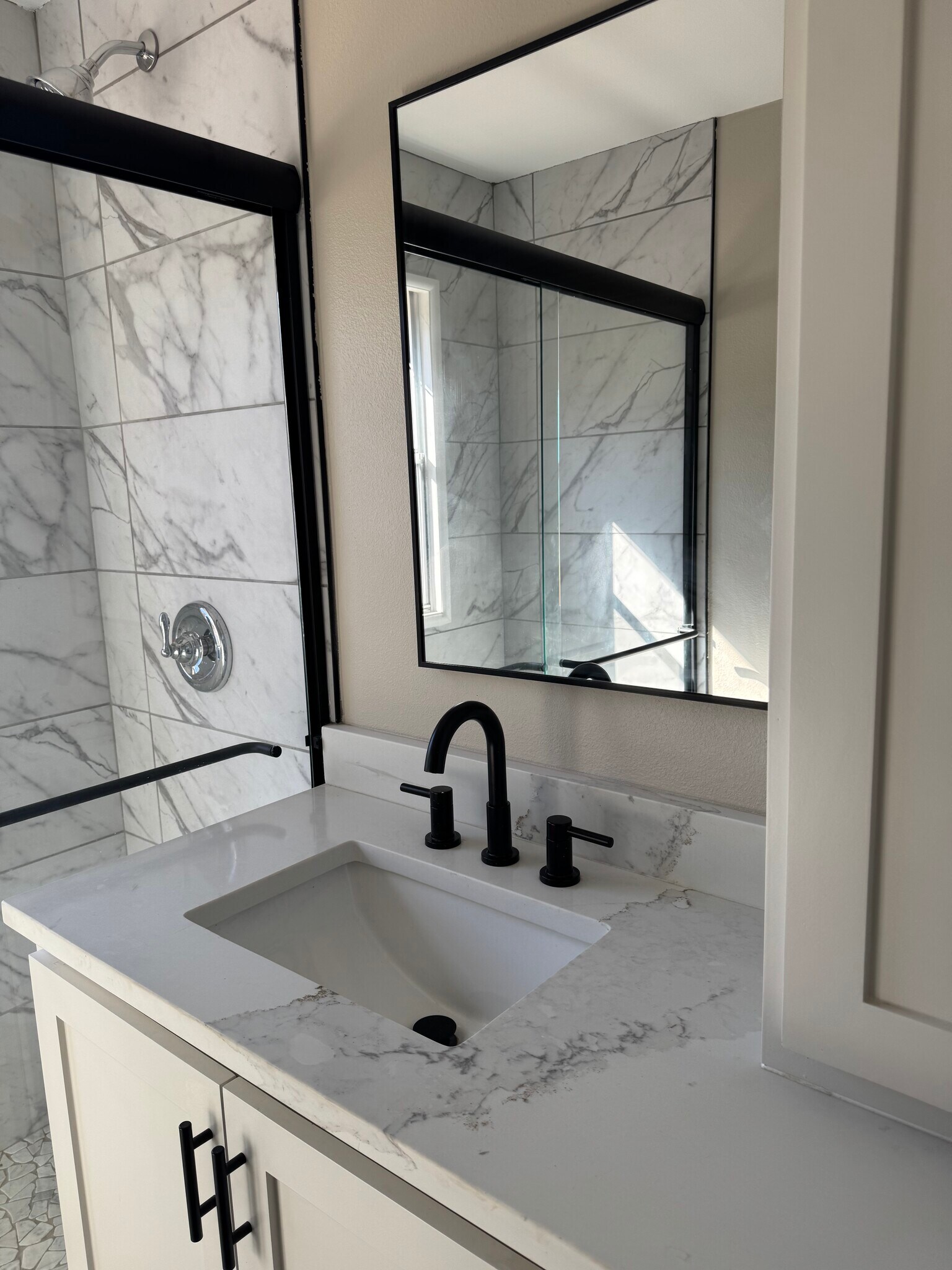 Building Photo - 2004 N Palace Ave