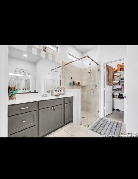 Building Photo - 13238 Fantine Flds