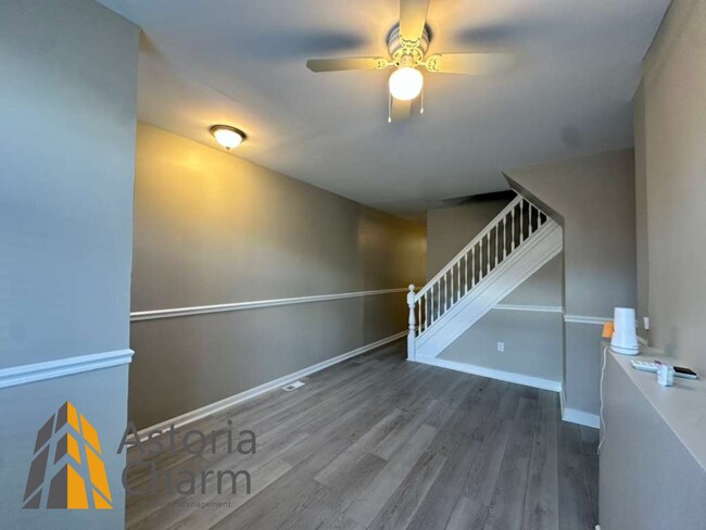 Building Photo - 3 Bedroom Rowhome with Deck and Updated Kitchen