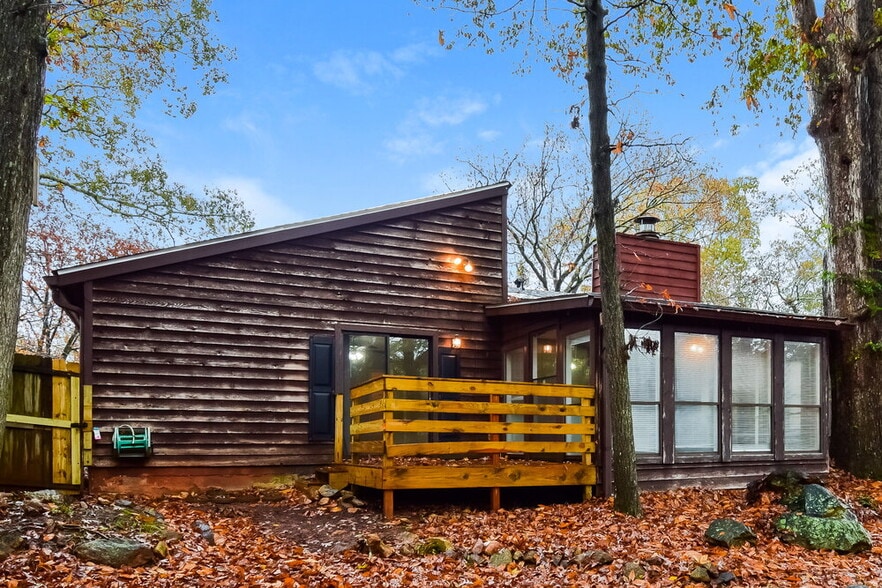 Building Photo - 4902 N Redan Cir