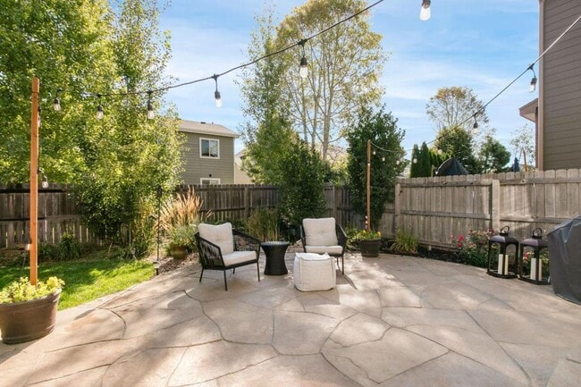 Building Photo - 329 Wyss St