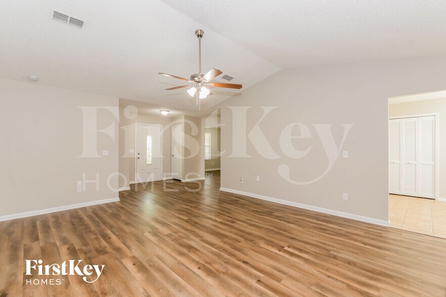 Building Photo - 1383 Mayberry Ln