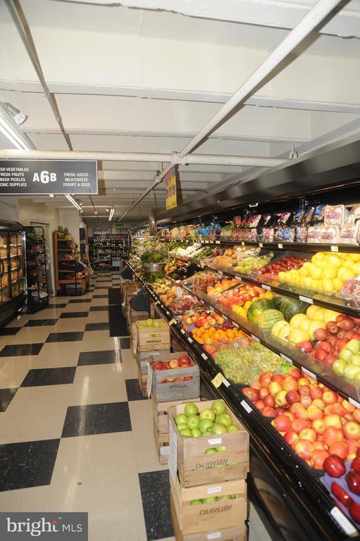 Building Photo - 10401 Grosvenor Pl