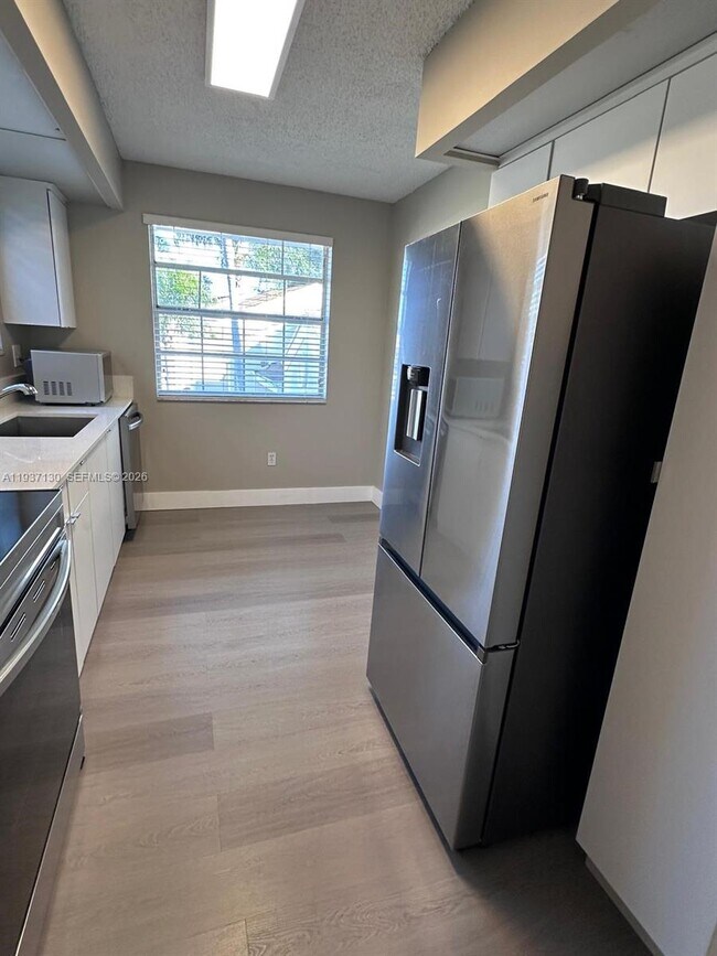 Building Photo - 2246 SE 27th Dr