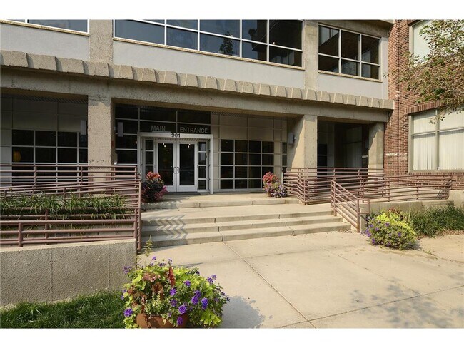 Building Photo - 901 N 3rd St
