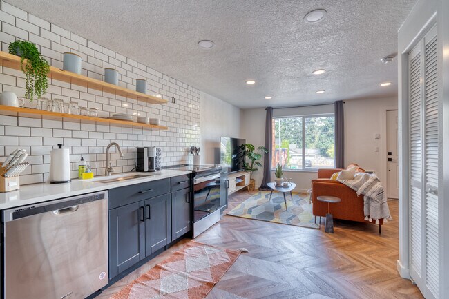 Building Photo - 5222 SE Holgate Blvd