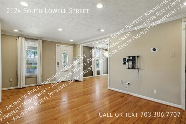 Building Photo - 2124 S Lowell St