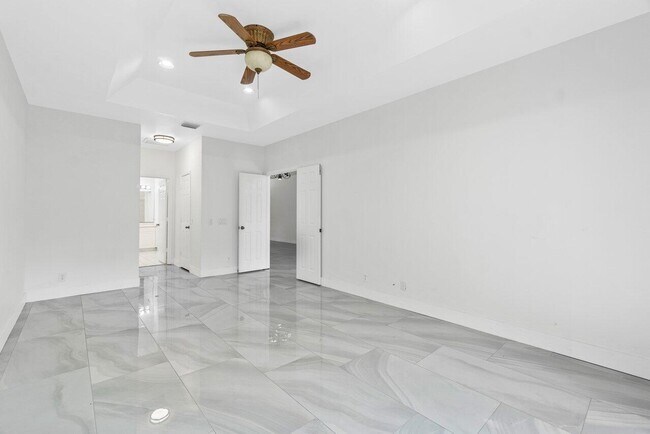 Building Photo - 7589 Colony Lake Dr