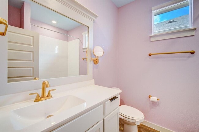 Building Photo - 131 Big Sandy Creek Dr