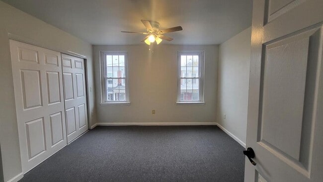 Building Photo - 131 N Hobart St