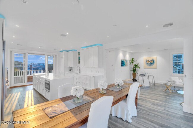 Building Photo - 985 Ocean Ave