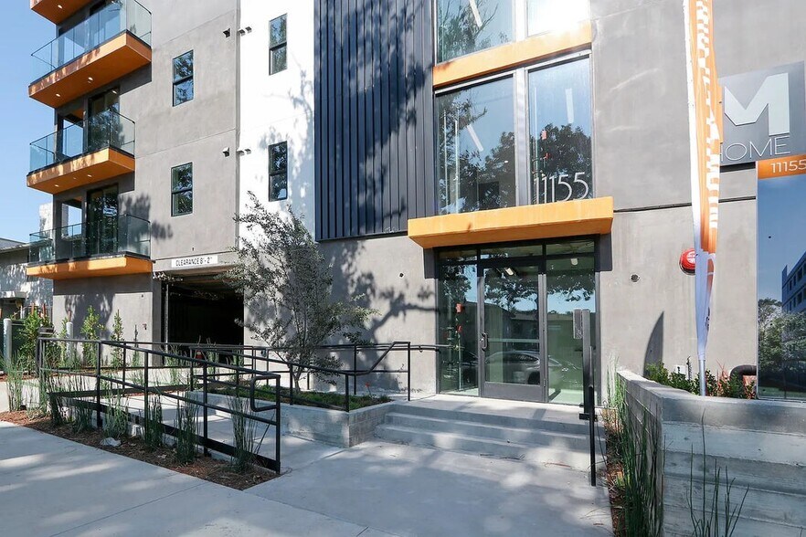Building Photo - 11155 Huston St