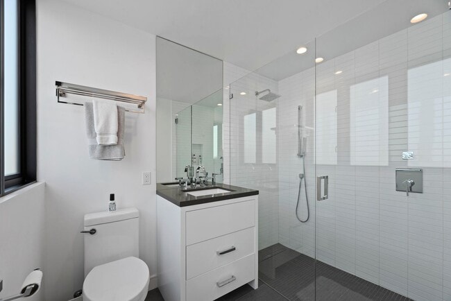 Building Photo - Recently Built, Fully Furnished, Custom Home w/ Amazing Indoor/Outdoor Living Space, Perched Abov...