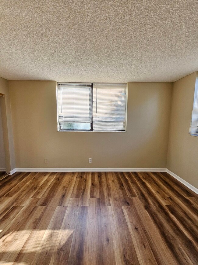 Building Photo - 1950 N Congress Ave