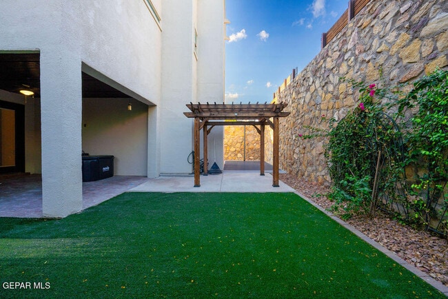 Building Photo - 1276 Desert Night St