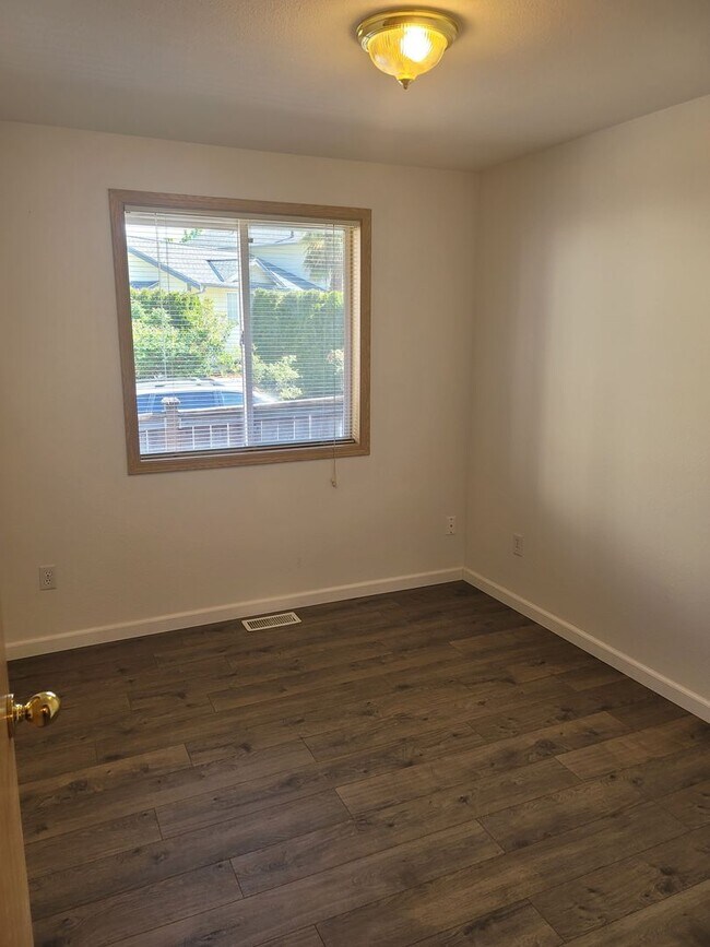 Building Photo - 25113 23rd Ct S
