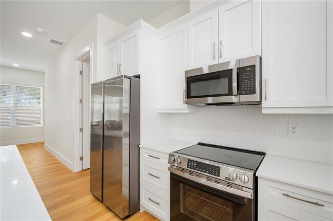 Building Photo - 13614 N 22nd St