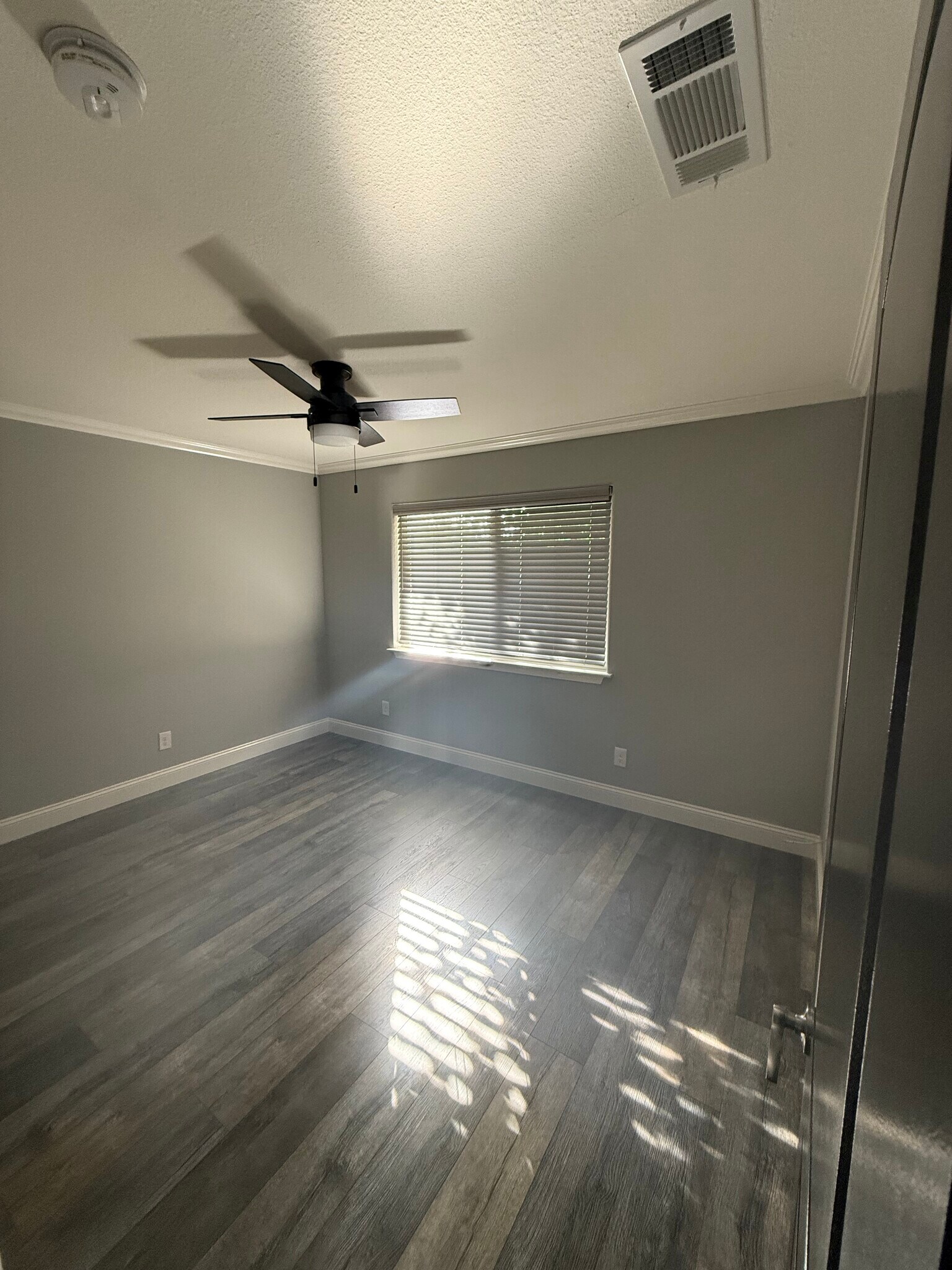 2739 Bdrm - 2739 Wilson Ave