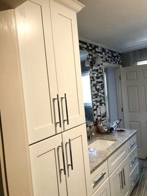 Building Photo - 8845 N River Pkwy