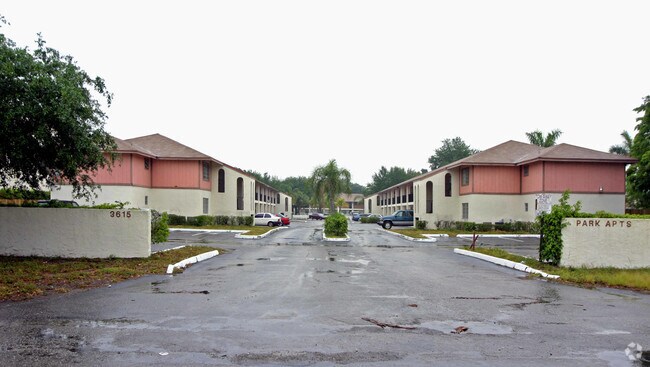 Pembroke Park - Park Apartments