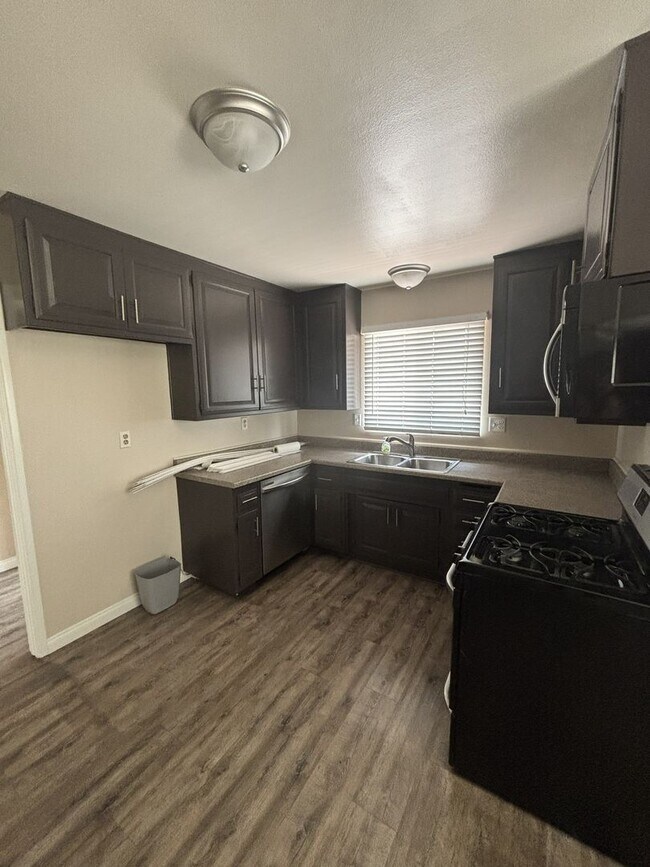 Building Photo - 12704 Grayling Ave