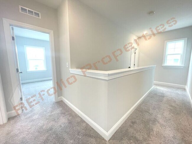 Building Photo - Gorgeous Brand New 4 Bedroom 3 Bath Home w...