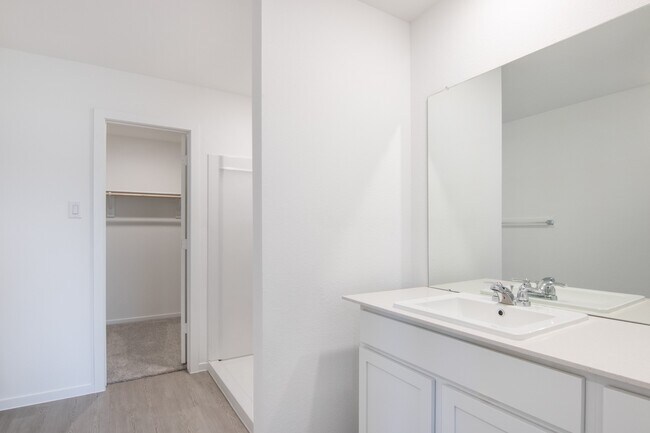 Building Photo - 25653 Rose Creek Dr