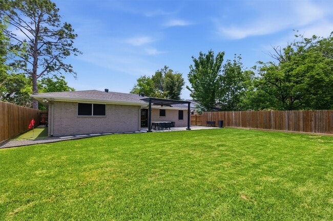 Building Photo - 8526 Cedel Dr