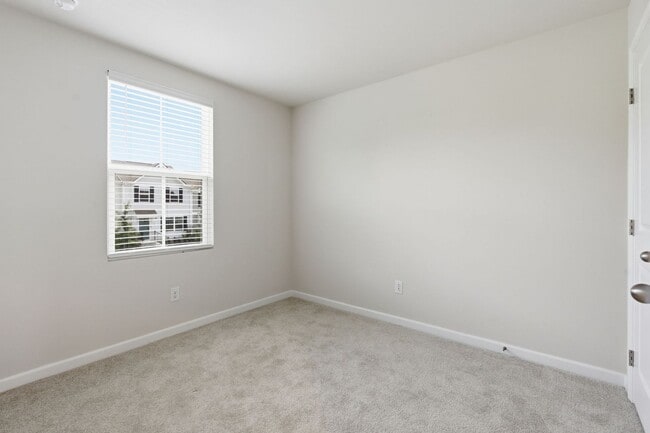 Building Photo - New Build Townhome